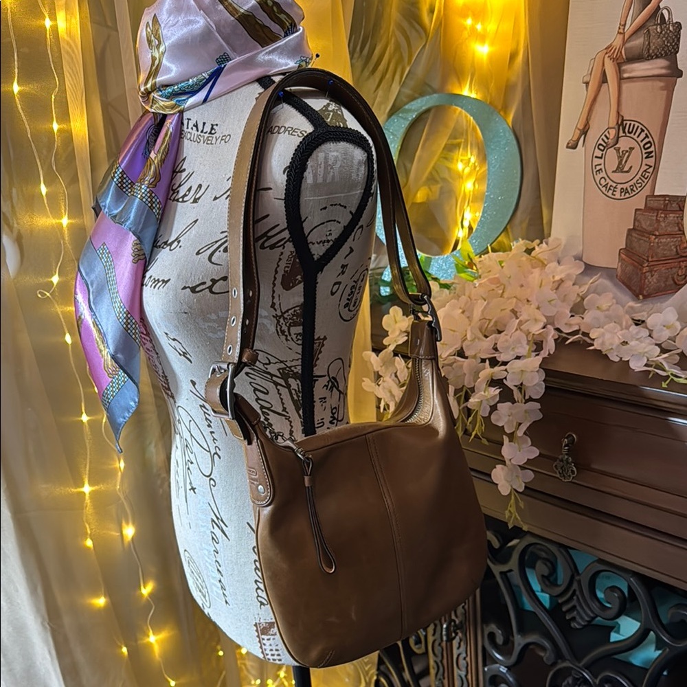 SALE
Vintage Coach Tan Leather Shoulder Bag